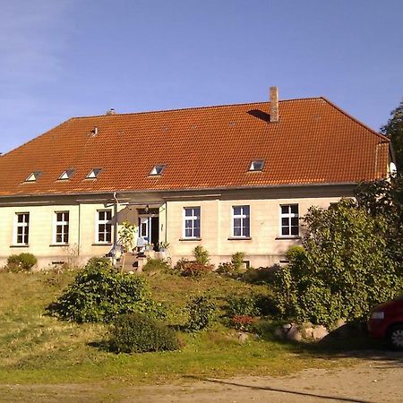 Gutshaus Alt-Jargenow Apartment Alt Jargenow Bagian luar foto