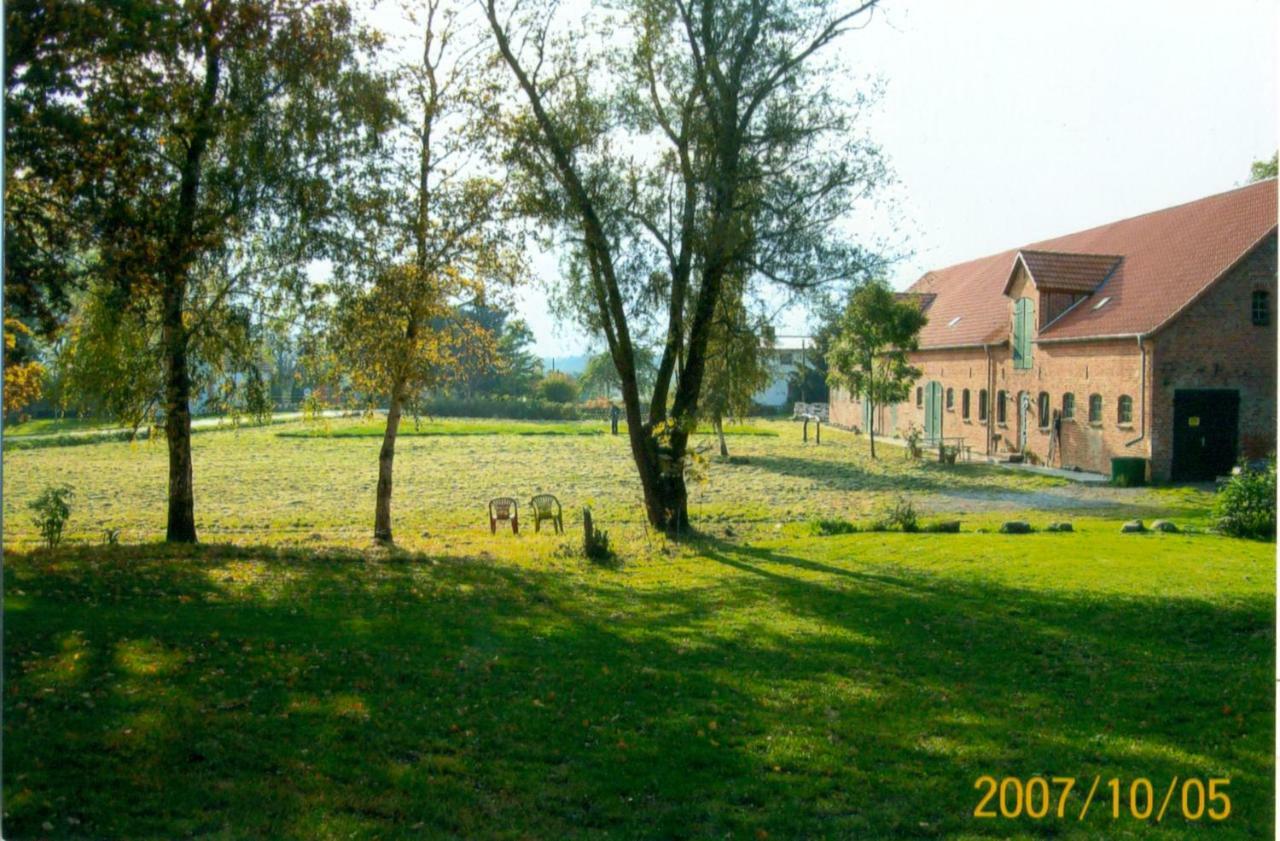 Gutshaus Alt-Jargenow Apartment Alt Jargenow Bagian luar foto