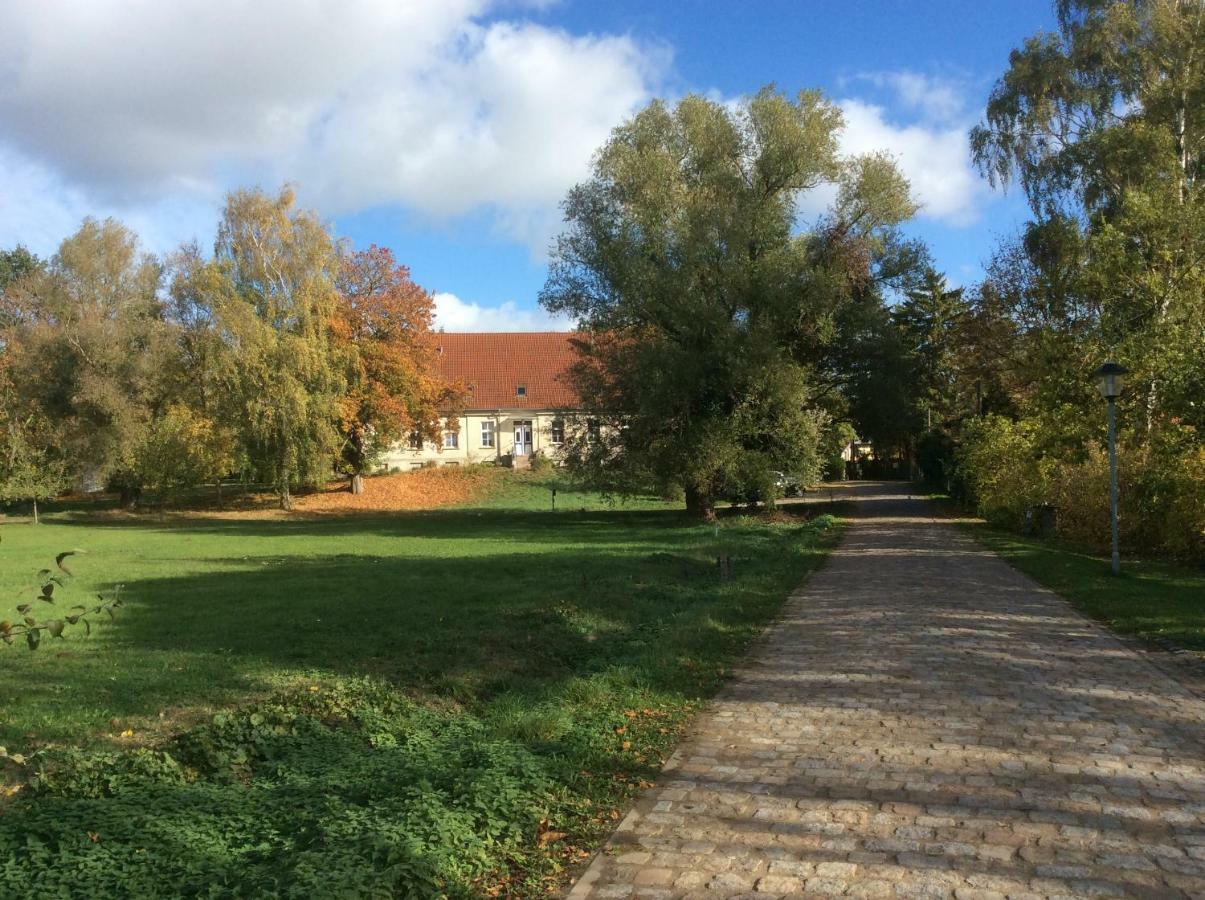 Gutshaus Alt-Jargenow Apartment Alt Jargenow Bagian luar foto