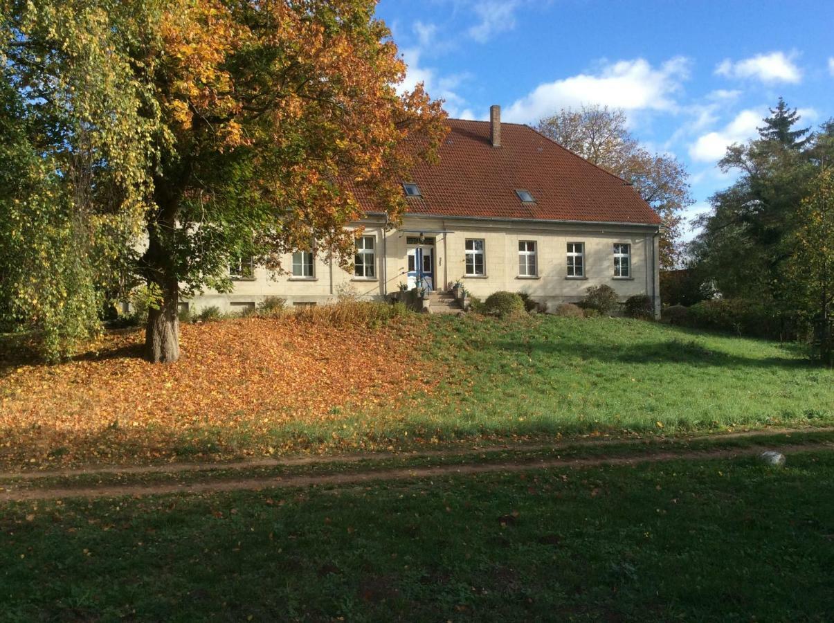 Gutshaus Alt-Jargenow Apartment Alt Jargenow Bagian luar foto